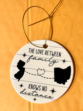 Load image into Gallery viewer, Personalized family / teacher ornaments

