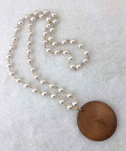 Load image into Gallery viewer, Wooden Pearl Necklace
