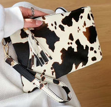 Load image into Gallery viewer, Leopard and Cow Wristlet Makeup Cosmetic Bags
